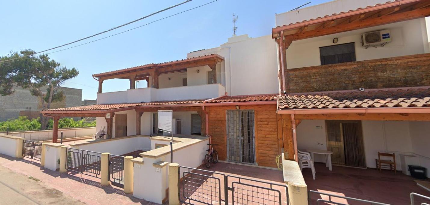 Appartamenti Al Mare Torre Pali By Ionian Travel Exterior photo